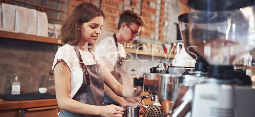 Praca sezonowa dla młodzieży – od ilu lat można legalnie pracować w Polsce?