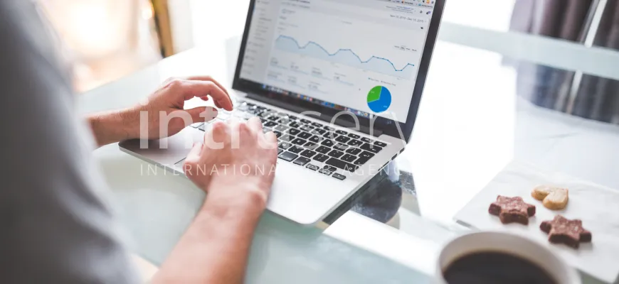 Trendy a inflacja – jak wpływają na poszukujących pracy?