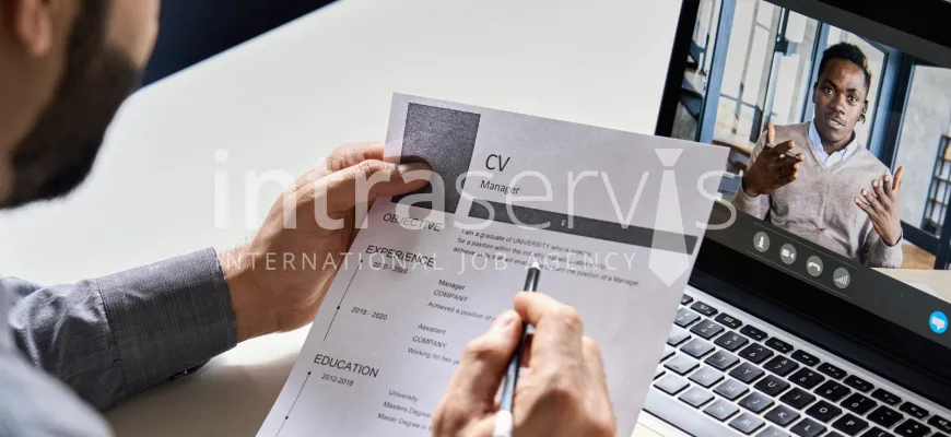 Dlaczego szukanie pracy poprzez agencję pośrednictwa to dobry pomysł?