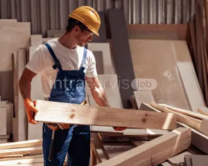 Pracownik hali produkcyjnej